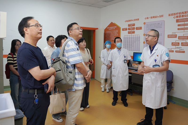 0919 省衛(wèi)生健康監(jiān)測與評價中心專家調(diào)研4.jpg