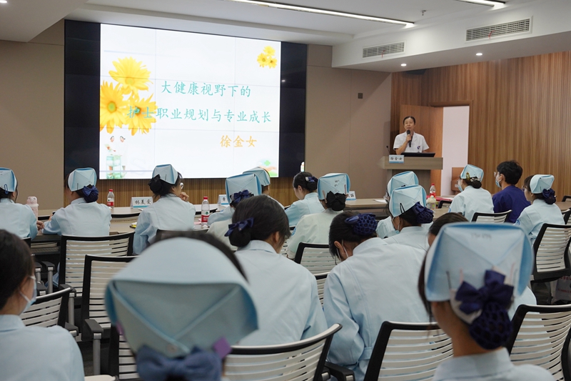 2023新護士崗前培訓22.jpg